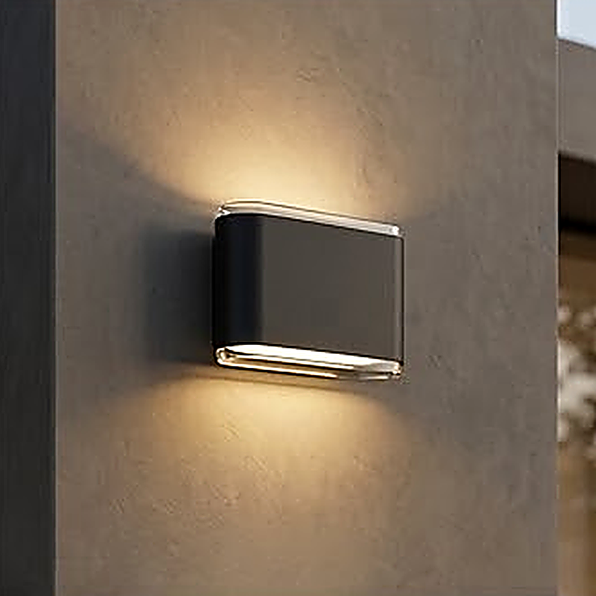 Body 6, the slim bar, 17.5 x 2.8 x 9 cm and outdoor rated, projecting under 3 cm from a plaster wall